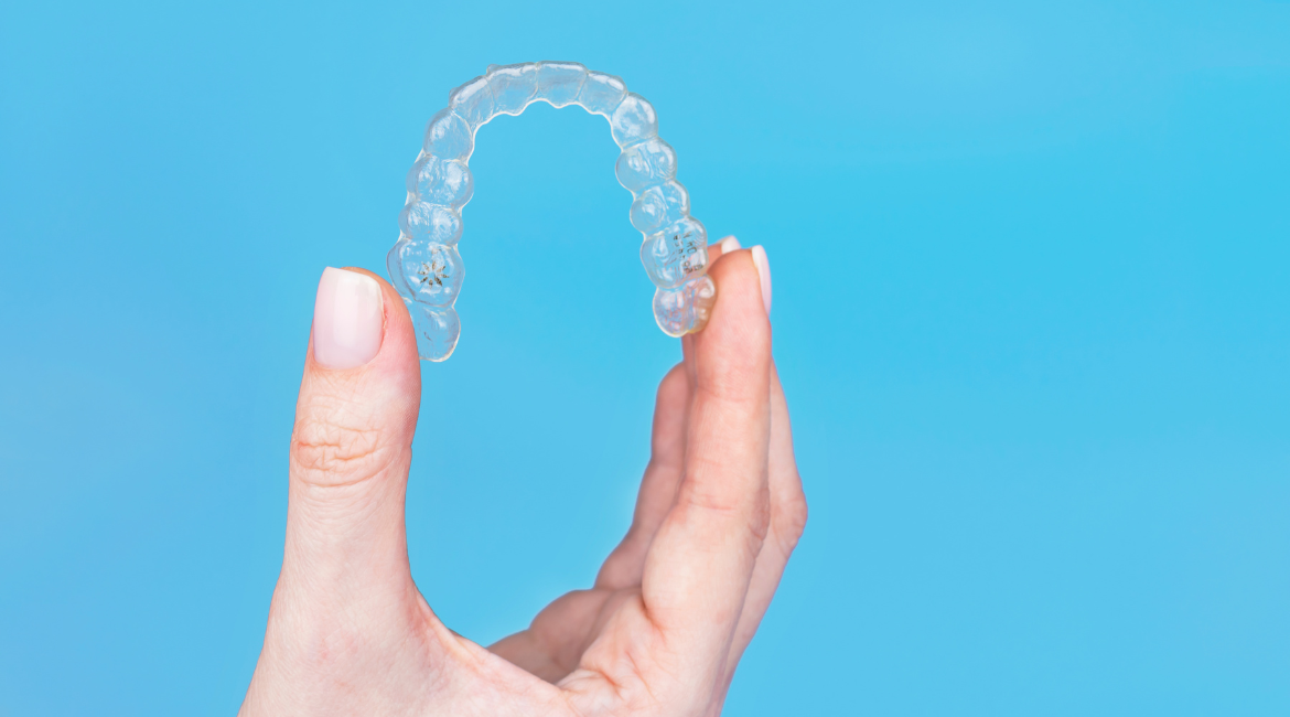 Como funciona o alinhador dental transparente? - Sorrix